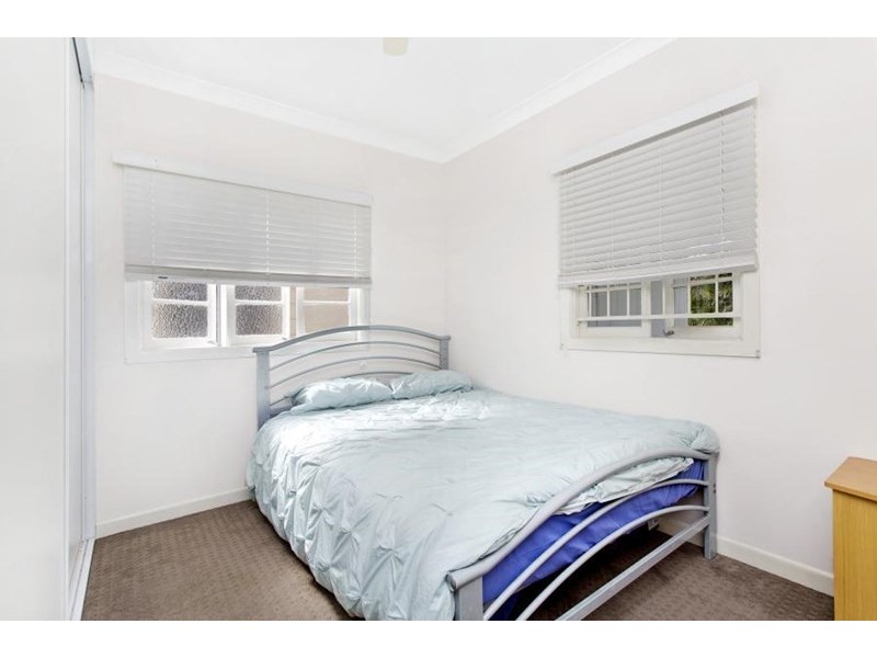 41 Railway Road, Fairfield QLD 4103