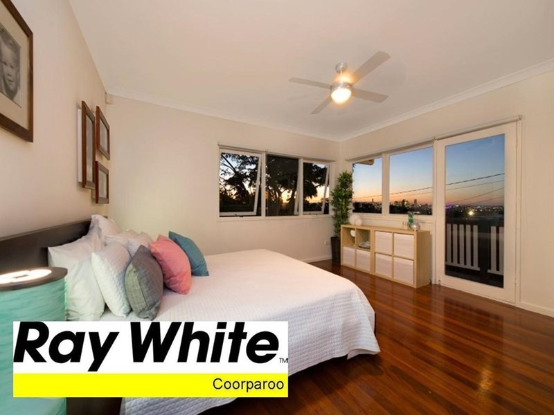 52 Sirius Street, Coorparoo QLD 4151