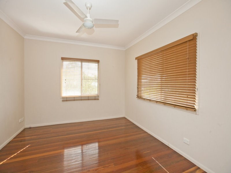 55 Melbourne Avenue, Camp Hill QLD 4152