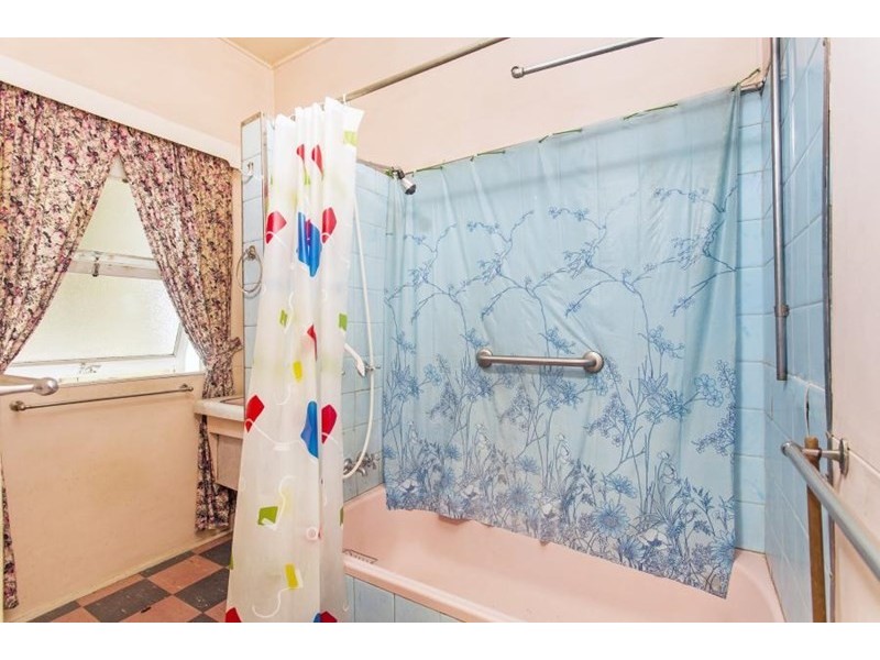 100 Cavendish Road, Coorparoo QLD 4151