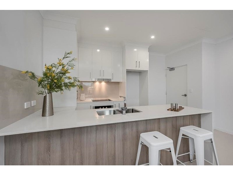 7/68 Kitchener Street, Coorparoo QLD 4151