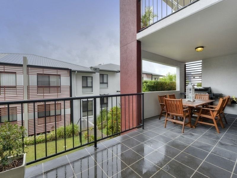 17/11 Kitchener Street, Coorparoo QLD 4151