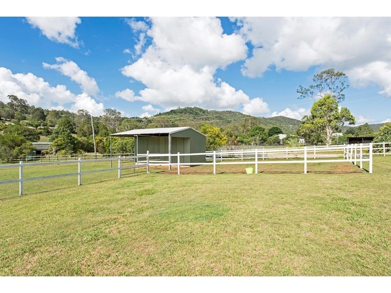 31 Shaws Pocket Road, Luscombe QLD 4207