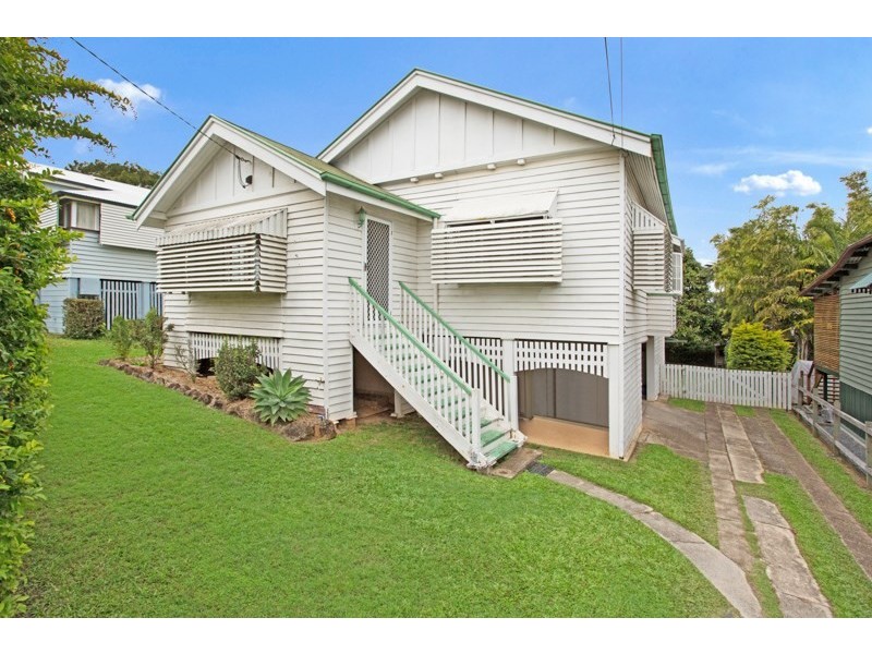 9 Donaldson Street, Greenslopes QLD 4120