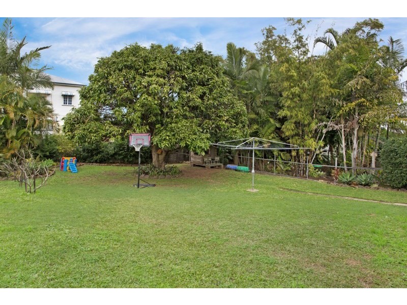 9 Donaldson Street, Greenslopes QLD 4120