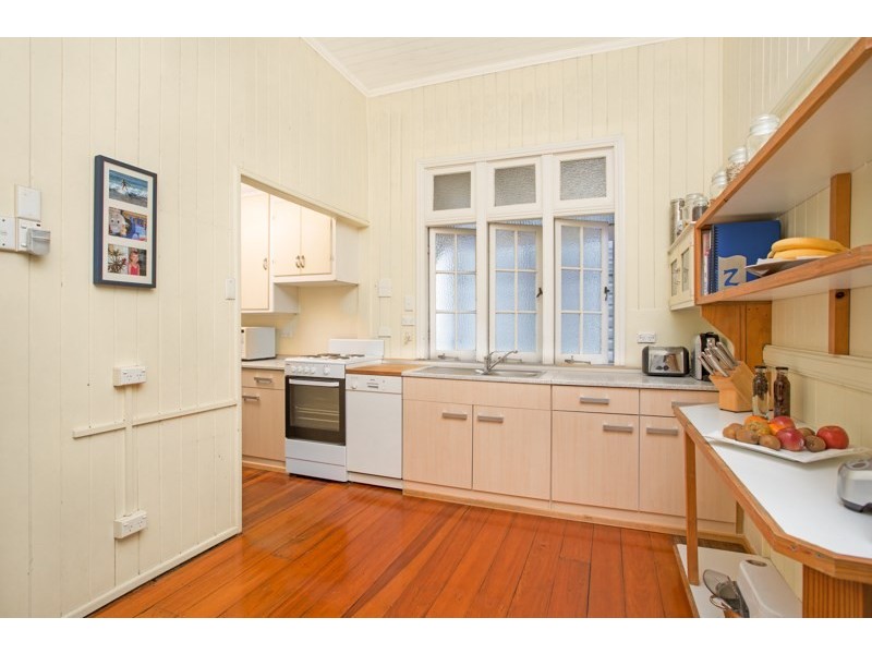 9 Donaldson Street, Greenslopes QLD 4120