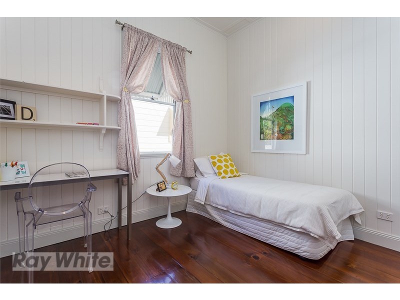 7 Gladstone Street, Coorparoo QLD 4151