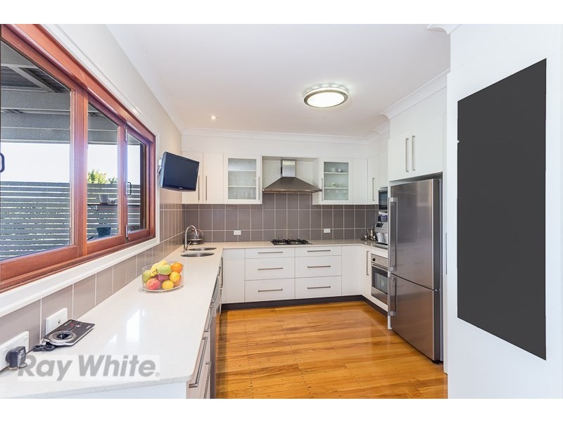 61 Stella Street, Holland Park QLD 4121