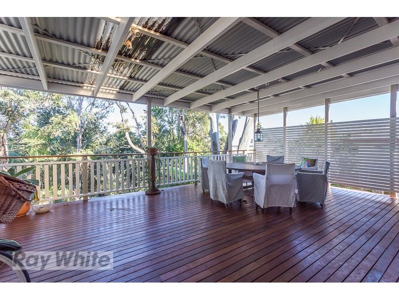 61 Stella Street, Holland Park QLD 4121