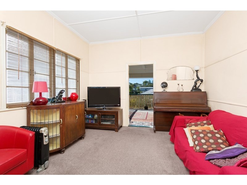 31 Broadmere Street, Annerley QLD 4103