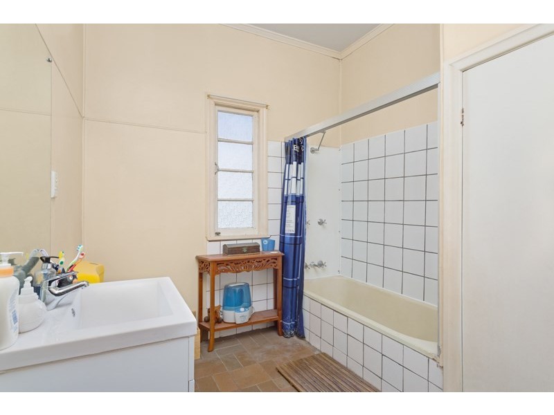 31 Broadmere Street, Annerley QLD 4103