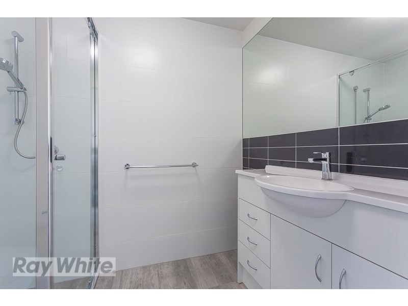 4/35 Crown Street, Holland Park West QLD 4121