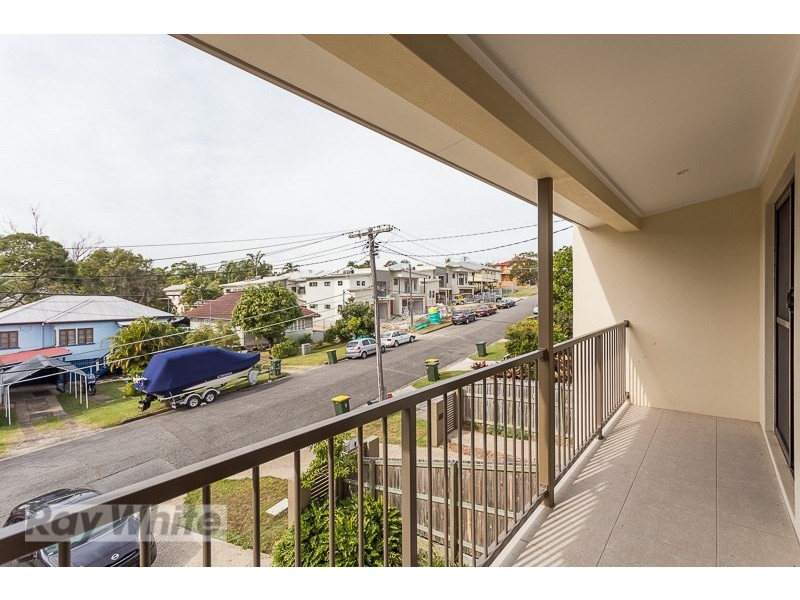 15B Houthem Street, Camp Hill QLD 4152