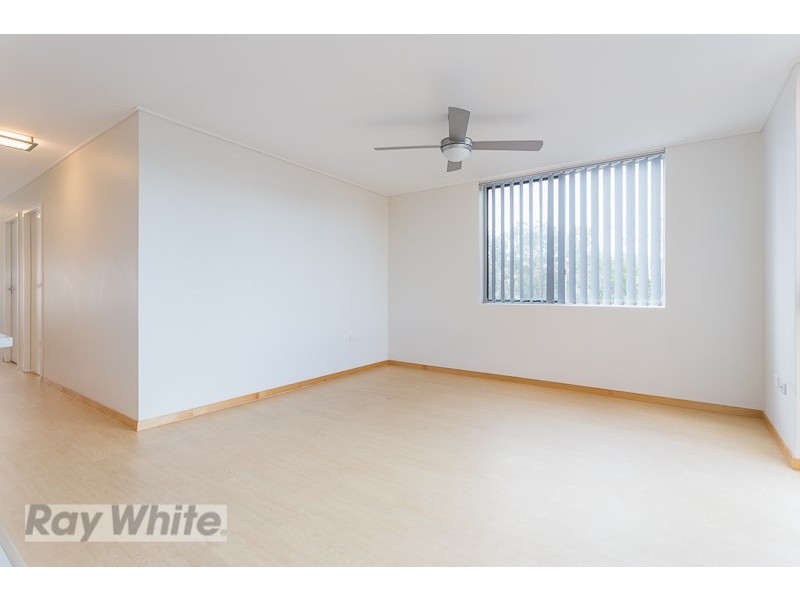 8/387 Cavendish Road, Coorparoo QLD 4151