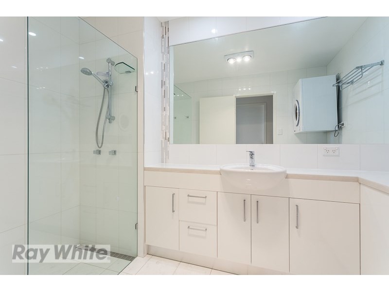 8/387 Cavendish Road, Coorparoo QLD 4151