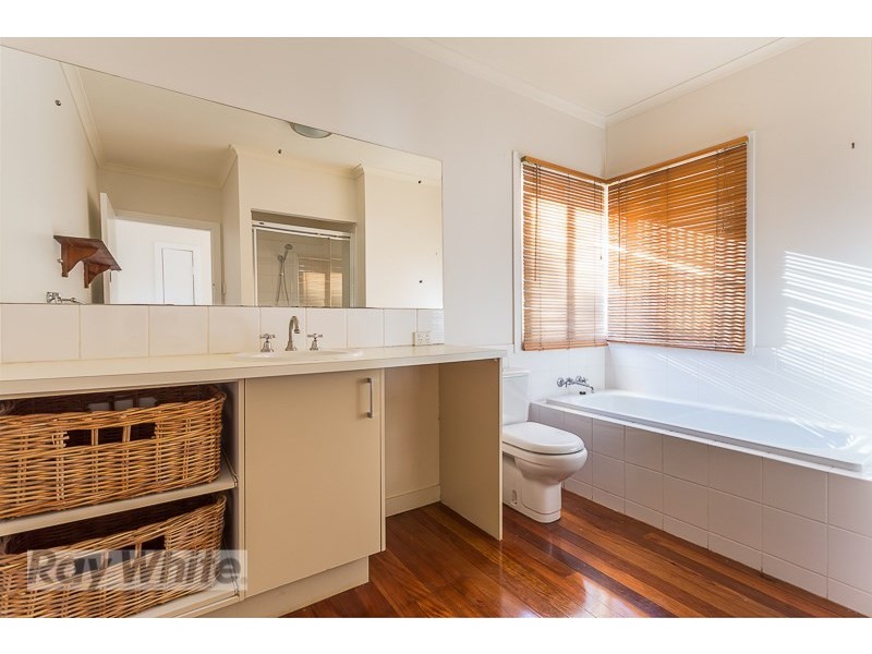 14 Solar Street, Coorparoo QLD 4151