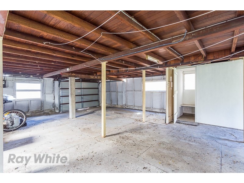 13 Curtis Street, Norman Park QLD 4170