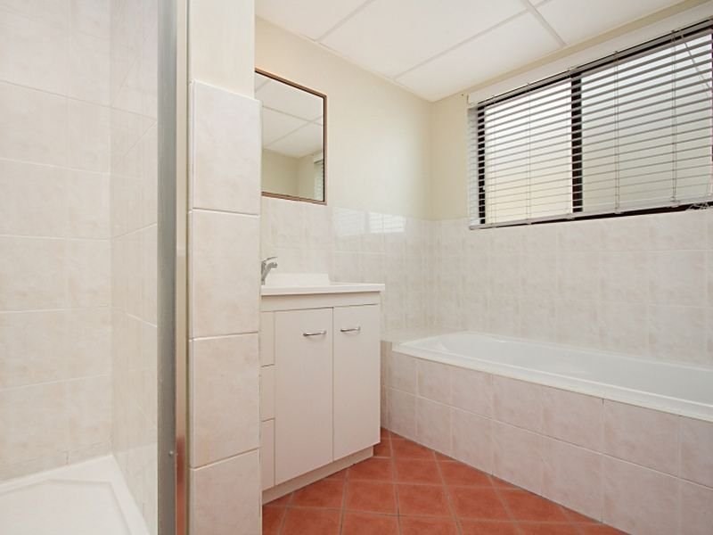 1/10 Mansfield Street, Coorparoo QLD 4151