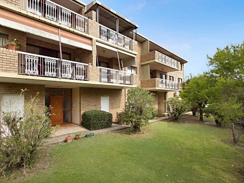 1/10 Mansfield Street, Coorparoo QLD 4151