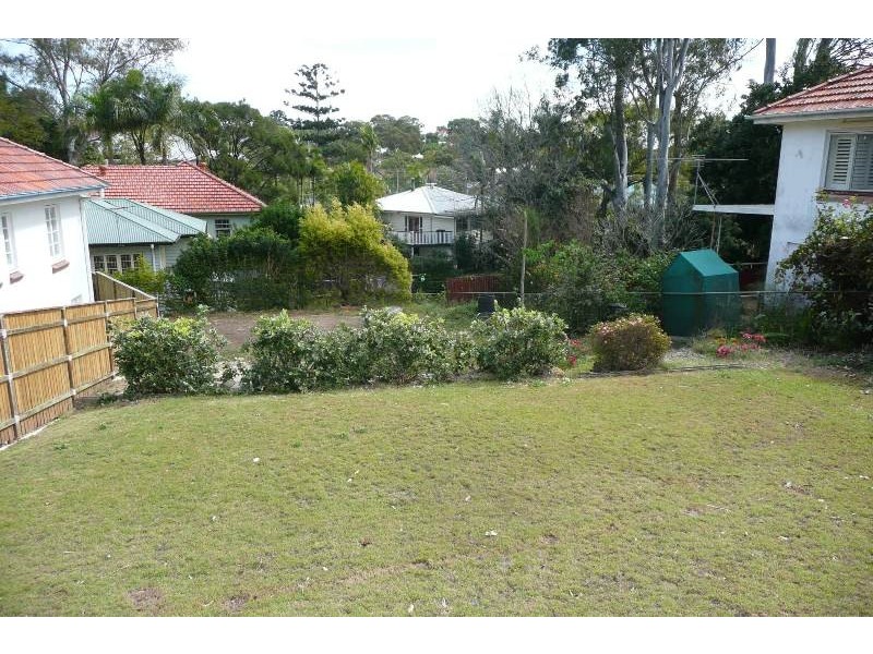15 Eastwell Street, Coorparoo QLD 4151