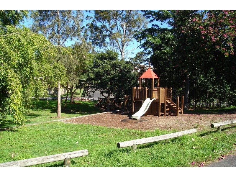 15 Eastwell Street, Coorparoo QLD 4151