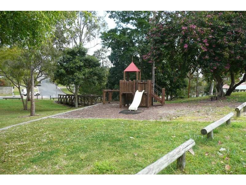 15 Eastwell Street, Coorparoo QLD 4151