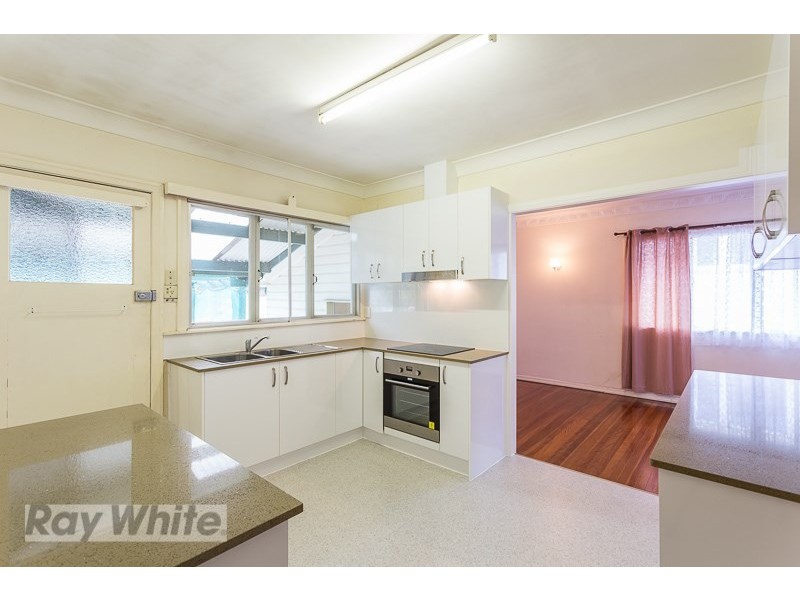 27 Curfew Street, Upper Mount Gravatt QLD 4122