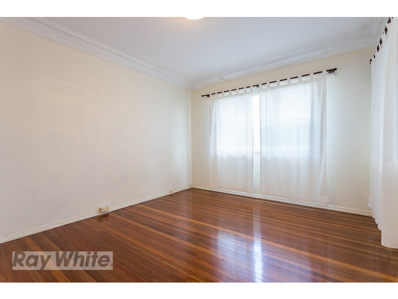 27 Curfew Street, Upper Mount Gravatt QLD 4122