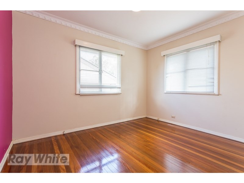 27 Curfew Street, Upper Mount Gravatt QLD 4122