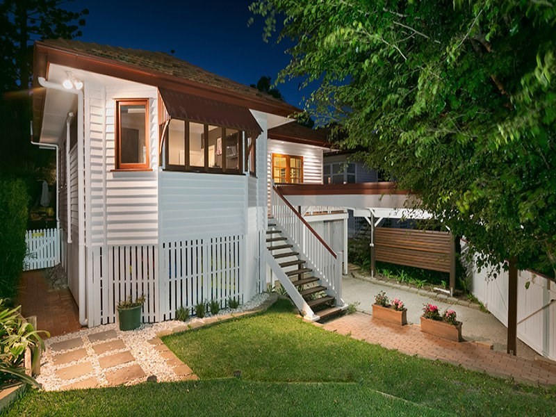 28 Wills Street, Coorparoo QLD 4151