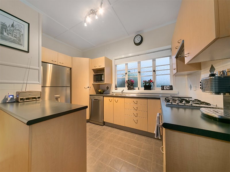 28 Wills Street, Coorparoo QLD 4151