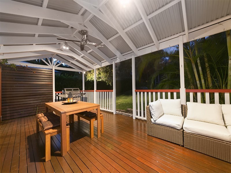 28 Wills Street, Coorparoo QLD 4151