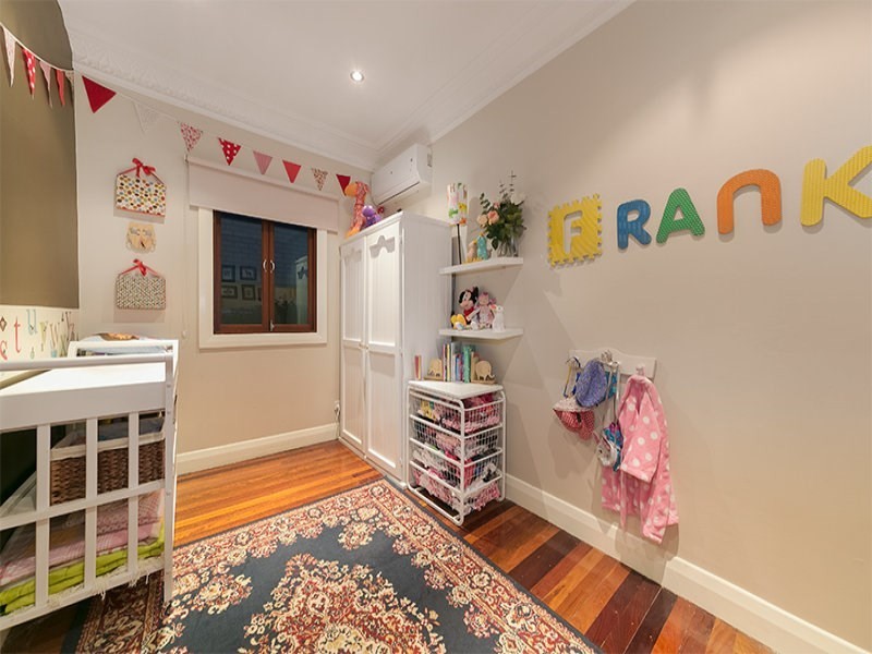 28 Wills Street, Coorparoo QLD 4151