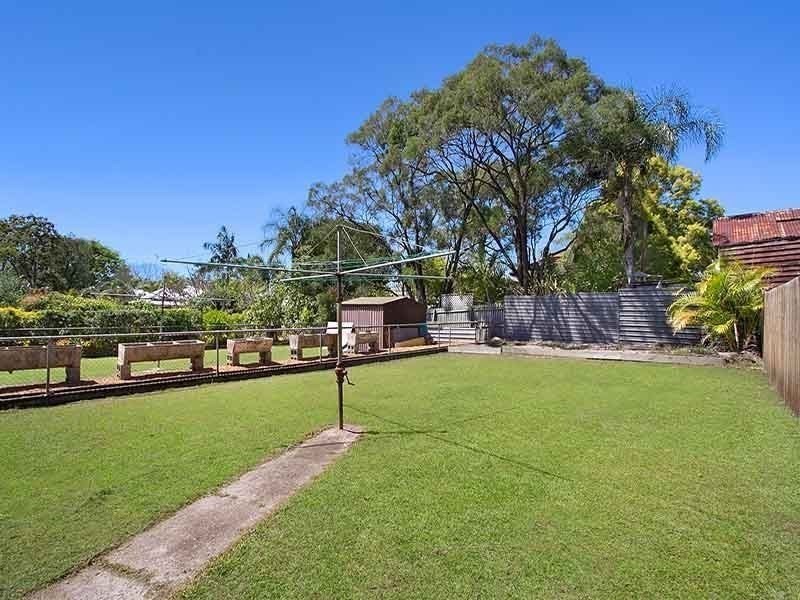 3 Rowland Street, Coorparoo QLD 4151