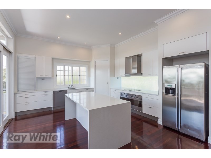 10 Boronia Avenue, Holland Park West QLD 4121