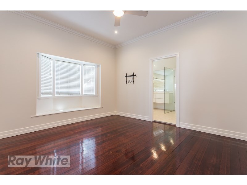 10 Boronia Avenue, Holland Park West QLD 4121