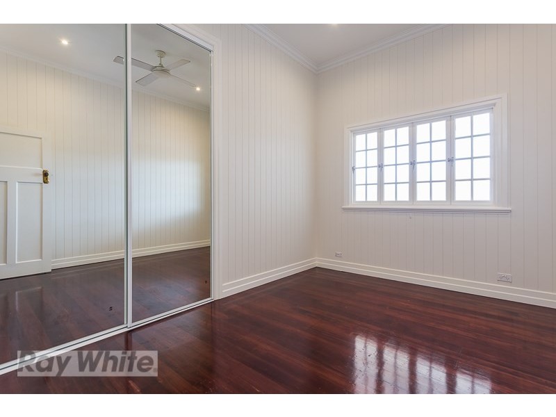 10 Boronia Avenue, Holland Park West QLD 4121