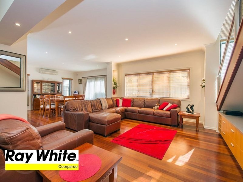 25 Carranya Street, Camp Hill QLD 4152