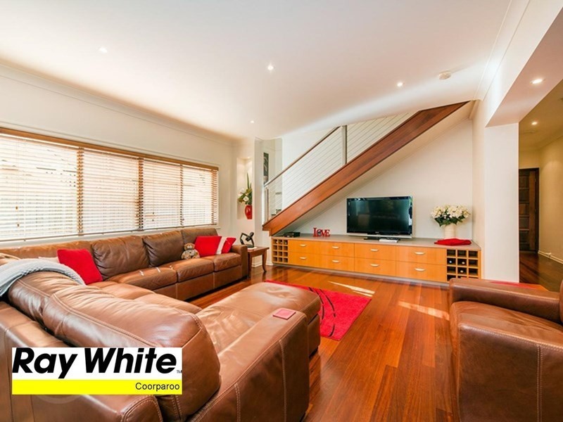 25 Carranya Street, Camp Hill QLD 4152