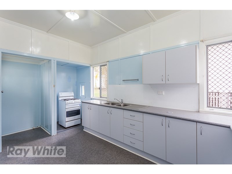 17 Long Street, Camp Hill QLD 4152