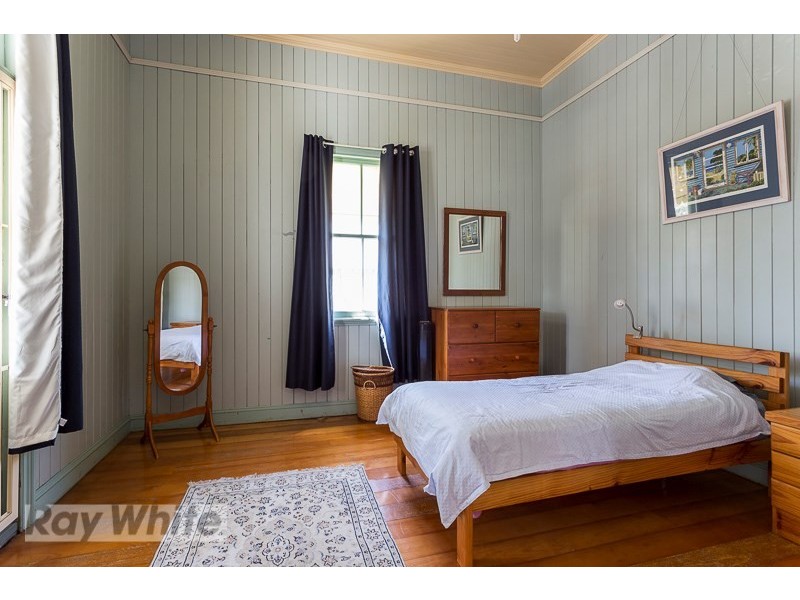 73 Broadway Street, Woolloongabba QLD 4102