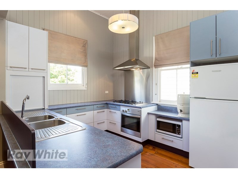 73 Broadway Street, Woolloongabba QLD 4102