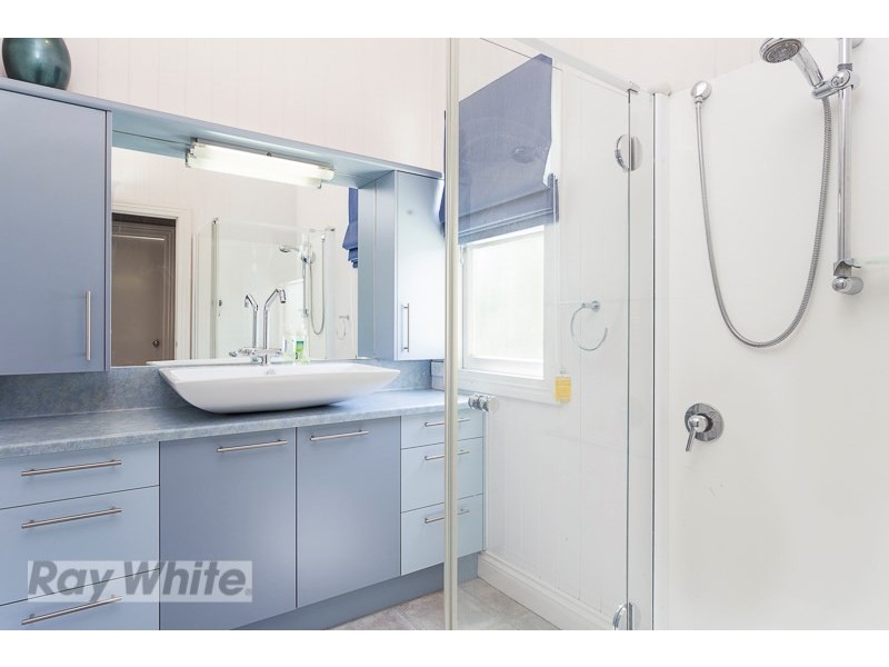 73 Broadway Street, Woolloongabba QLD 4102