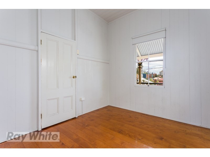 13 Heaslop Street, Woolloongabba QLD 4102