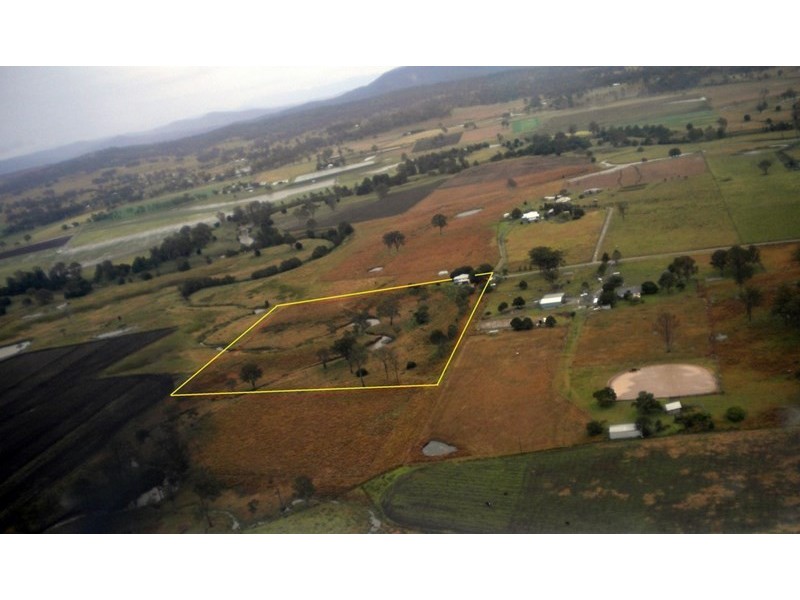 195 Hall Road, Woodhill QLD 4285