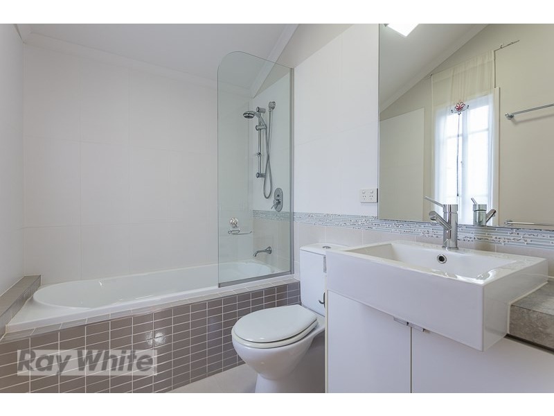 84 Pembroke Road, Coorparoo QLD 4151