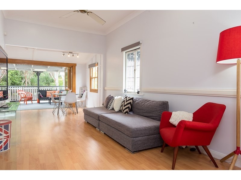 183 Cornwall Street, Greenslopes QLD 4120