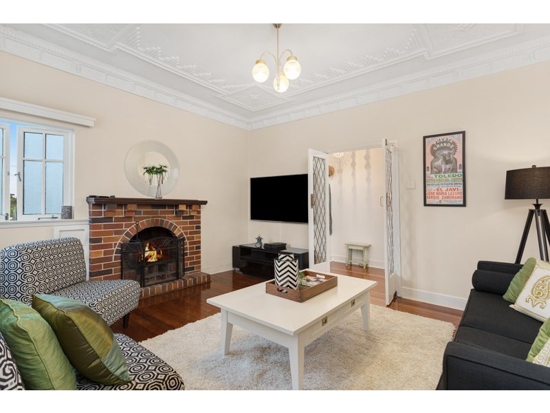 311 Chatsworth Road, Coorparoo QLD 4151