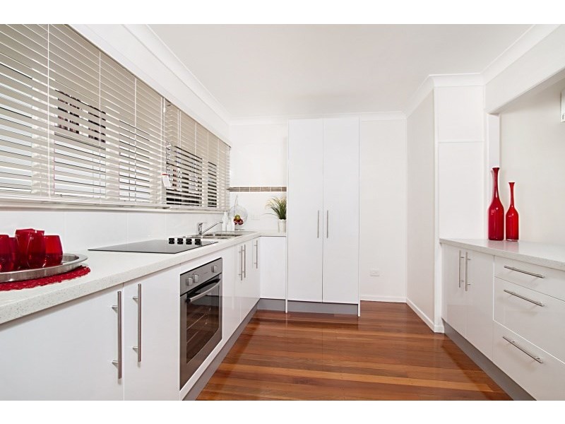 2/11 Henry Street, Greenslopes QLD 4120