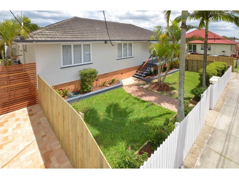 2/11 Henry Street, Greenslopes QLD 4120